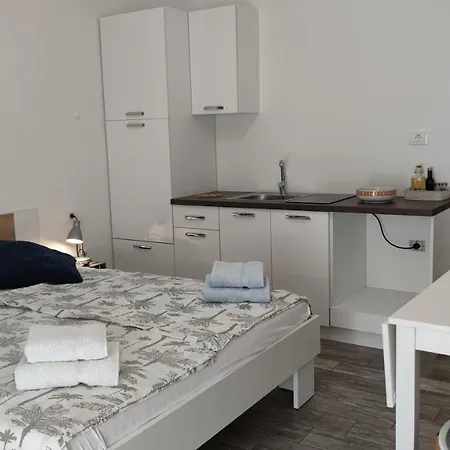 Sea View Olive Retreat Apartment