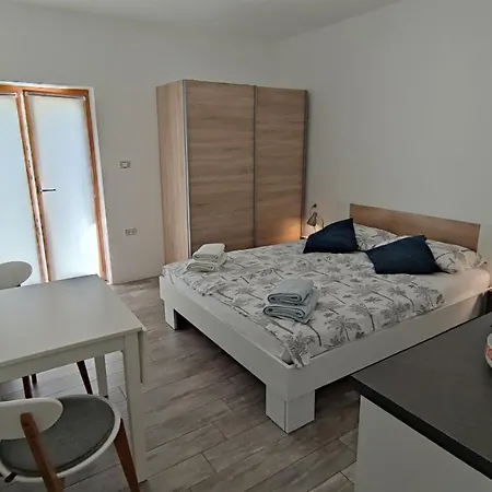 Sea View Olive Retreat Apartment