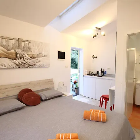 Apartment Sea View Olive Retreat *